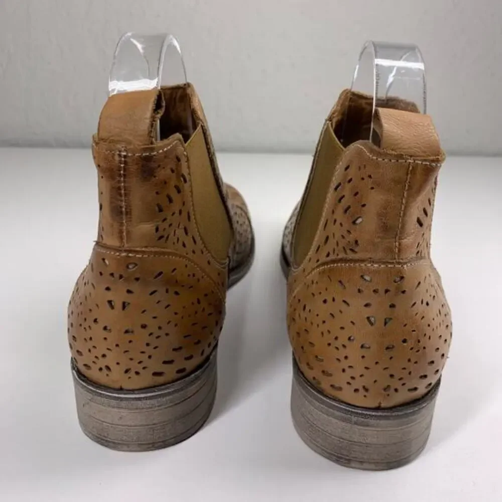 GARNET HILL Brown‎ Leather Laser-Cut Eyelet Chelsea Boots Size 8